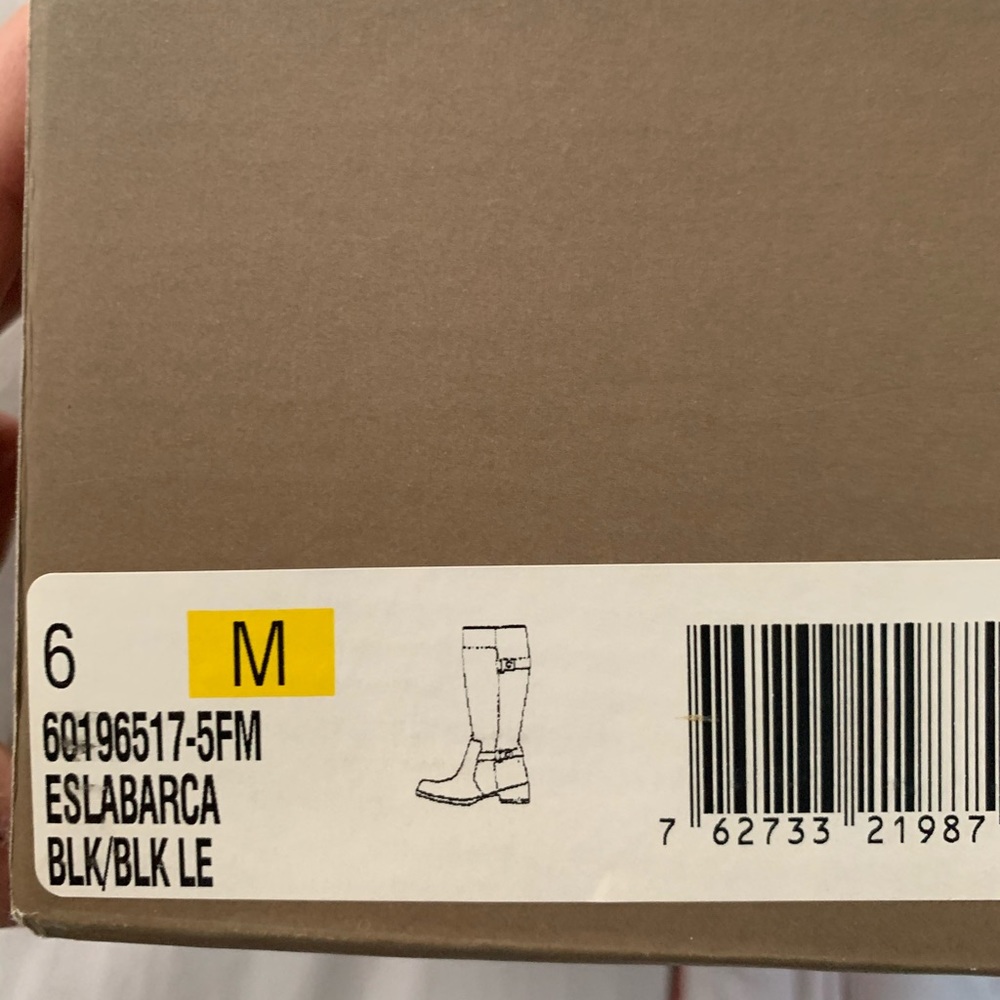 NIB women’s boots